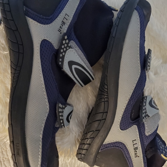 New Size 6 LLBEAN Wetsuit Shoes - Picture 1 of 9